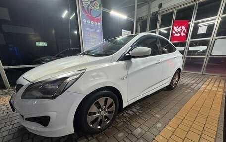 Hyundai Solaris II рестайлинг, 2016 год, 820 000 рублей, 3 фотография
