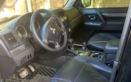 Mitsubishi Pajero IV, 2012 год, 2 000 000 рублей, 10 фотография
