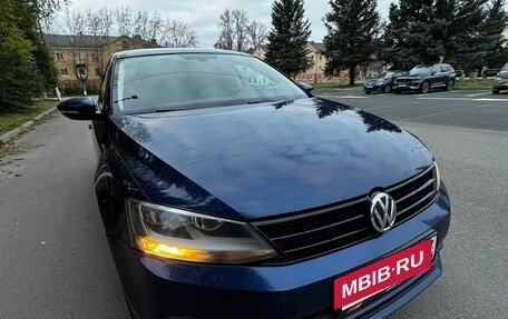 Volkswagen Jetta VI, 2015 год, 880 000 рублей, 4 фотография