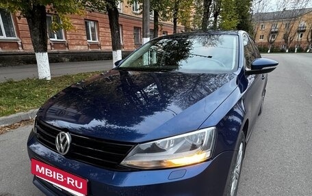 Volkswagen Jetta VI, 2015 год, 880 000 рублей, 3 фотография