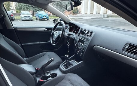 Volkswagen Jetta VI, 2015 год, 880 000 рублей, 14 фотография