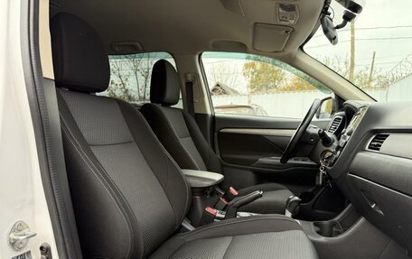 Mitsubishi Outlander III рестайлинг 3, 2016 год, 1 890 000 рублей, 8 фотография