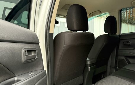 Mitsubishi Outlander III рестайлинг 3, 2016 год, 1 890 000 рублей, 11 фотография