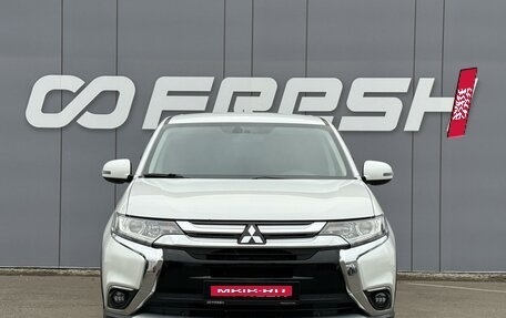 Mitsubishi Outlander III рестайлинг 3, 2016 год, 1 890 000 рублей, 3 фотография