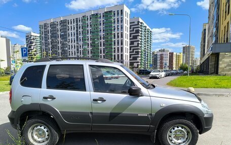 Chevrolet Niva I рестайлинг, 2018 год, 660 000 рублей, 10 фотография