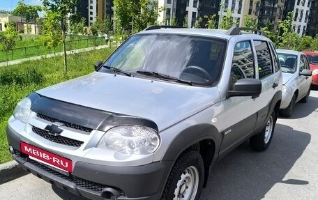 Chevrolet Niva I рестайлинг, 2018 год, 660 000 рублей, 3 фотография