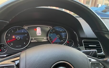 Volkswagen Touareg III, 2017 год, 3 950 000 рублей, 2 фотография