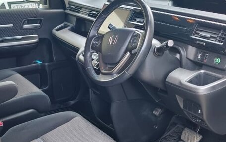Honda Stepwgn IV, 2015 год, 2 120 000 рублей, 4 фотография