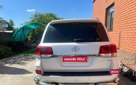 Toyota Land Cruiser 200, 2016 год, 5 900 000 рублей, 3 фотография