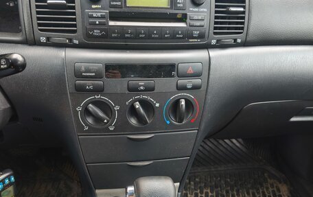 Toyota Corolla, 2004 год, 440 000 рублей, 8 фотография