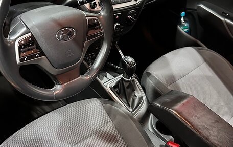Hyundai Solaris II рестайлинг, 2018 год, 1 200 000 рублей, 7 фотография