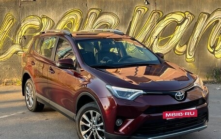 Toyota RAV4, 2017 год, 2 200 000 рублей, 3 фотография