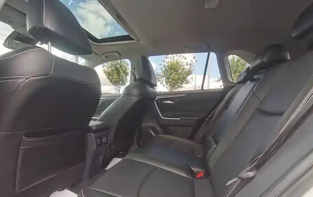 Toyota RAV4, 2022 год, 2 210 555 рублей, 12 фотография
