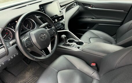 Toyota Camry, 2021 год, 2 950 000 рублей, 10 фотография