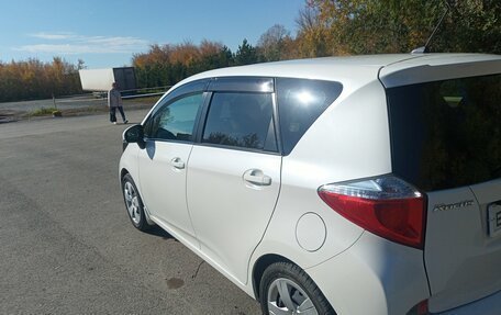 Toyota Ractis II, 2011 год, 950 000 рублей, 10 фотография