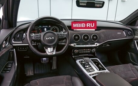 KIA Stinger I, 2022 год, 5 500 000 рублей, 6 фотография
