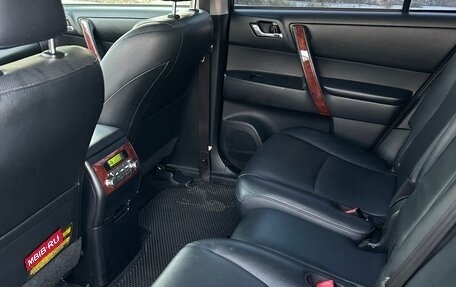 Toyota Highlander III, 2012 год, 2 300 000 рублей, 10 фотография