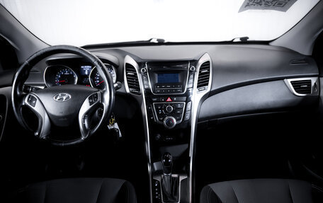 Hyundai i30 II рестайлинг, 2013 год, 899 990 рублей, 13 фотография
