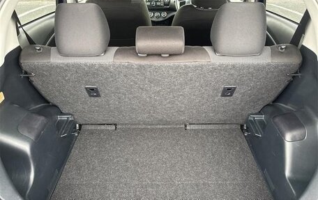 Toyota Vitz, 2019 год, 745 000 рублей, 17 фотография