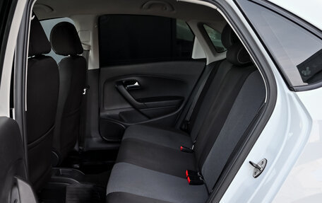 Volkswagen Polo VI (EU Market), 2017 год, 700 000 рублей, 18 фотография