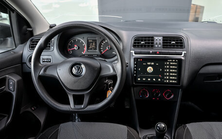 Volkswagen Polo VI (EU Market), 2017 год, 700 000 рублей, 16 фотография