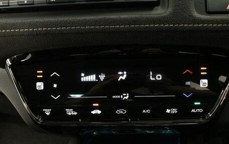 Honda Vezel, 2014 год, 1 312 000 рублей, 12 фотография