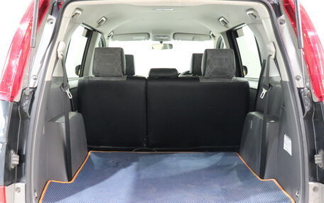 Toyota ISis I, 2010 год, 990 000 рублей, 10 фотография
