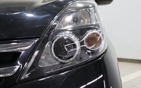 Toyota ISis I, 2010 год, 990 000 рублей, 11 фотография