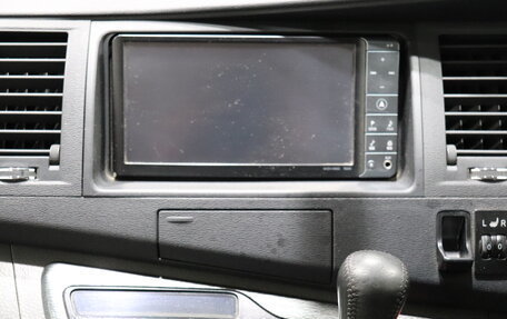 Toyota ISis I, 2010 год, 990 000 рублей, 16 фотография