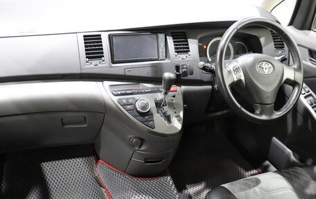 Toyota ISis I, 2010 год, 990 000 рублей, 14 фотография