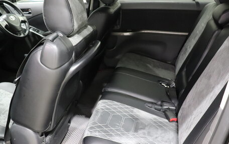 Toyota ISis I, 2010 год, 990 000 рублей, 18 фотография