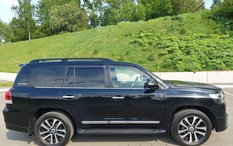 Toyota Land Cruiser 200, 2019 год, 7 160 000 рублей, 1 фотография