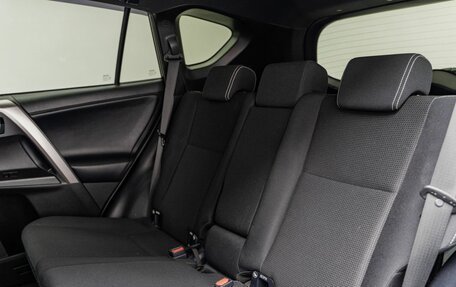 Toyota RAV4, 2019 год, 2 140 000 рублей, 21 фотография