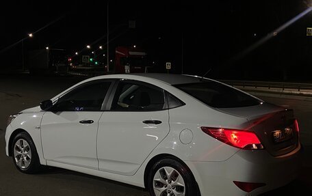 Hyundai Solaris II рестайлинг, 2015 год, 685 000 рублей, 5 фотография