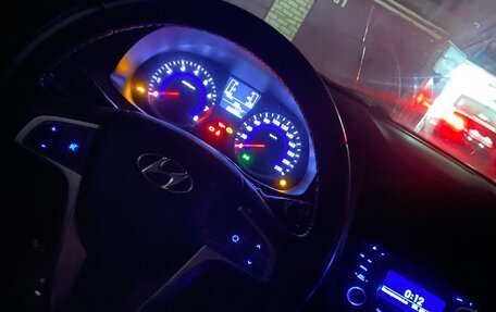 Hyundai Solaris II рестайлинг, 2015 год, 685 000 рублей, 11 фотография