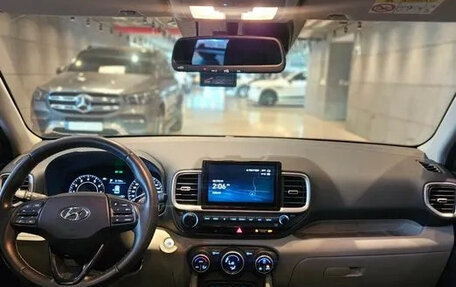 Hyundai Venue I, 2021 год, 1 750 000 рублей, 10 фотография