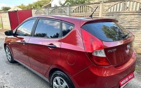 Hyundai Solaris II рестайлинг, 2012 год, 700 000 рублей, 4 фотография