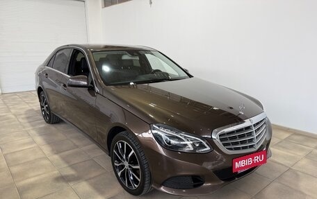 Mercedes-Benz E-Класс, 2013 год, 1 950 000 рублей, 2 фотография
