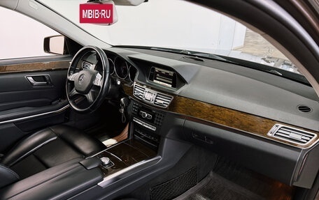 Mercedes-Benz E-Класс, 2013 год, 1 950 000 рублей, 10 фотография