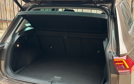 Volkswagen Tiguan II, 2017 год, 2 395 000 рублей, 9 фотография