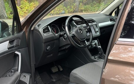 Volkswagen Tiguan II, 2017 год, 2 395 000 рублей, 18 фотография