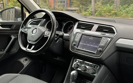 Volkswagen Tiguan II, 2017 год, 2 395 000 рублей, 26 фотография