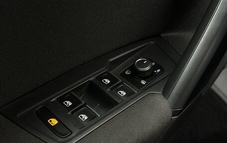 Volkswagen Tiguan II, 2017 год, 2 395 000 рублей, 24 фотография