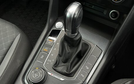 Volkswagen Tiguan II, 2017 год, 2 395 000 рублей, 30 фотография