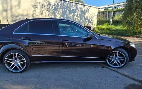 Mercedes-Benz E-Класс, 2011 год, 1 750 000 рублей, 5 фотография