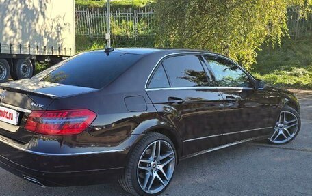 Mercedes-Benz E-Класс, 2011 год, 1 750 000 рублей, 6 фотография
