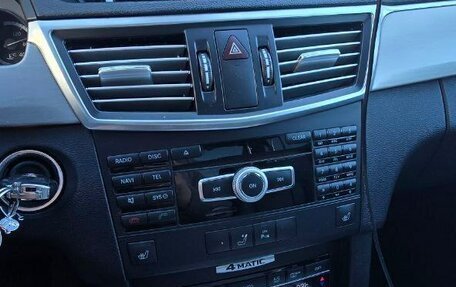 Mercedes-Benz E-Класс, 2011 год, 1 750 000 рублей, 15 фотография