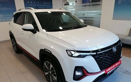 Changan CS35 Plus, 2023 год, 1 990 000 рублей, 2 фотография