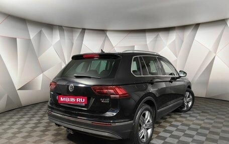 Volkswagen Tiguan II, 2017 год, 1 895 000 рублей, 2 фотография