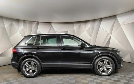 Volkswagen Tiguan II, 2017 год, 1 895 000 рублей, 6 фотография